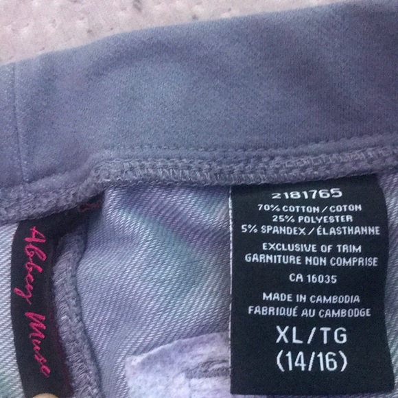 stretchy jeans - Picture 2 of 4